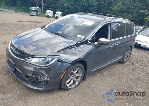 2017 Chrysler Pacifica Limited z USA, uszkodzony, nr VIN 2C4RC1GG3HR712494